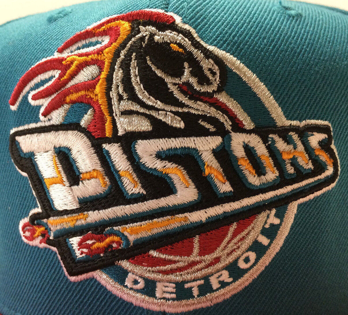 Mitchell & Ness - NBA Black Snapback Cap - Detroit Pistons Drop It HWC Black Snapback @ Hatstore