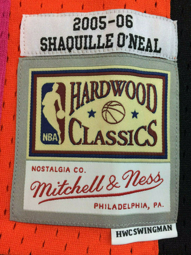 Mitchell & Ness Mens Miami Heat NBA 2005-06 Shaquille O'Neal Swingman Jersey, Black / XL